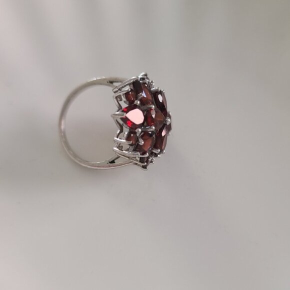 Vintage Boho Sterling Silver Red Garnet Cluster Crystal Flower Statement Ring 7 - Picture 5 of 6